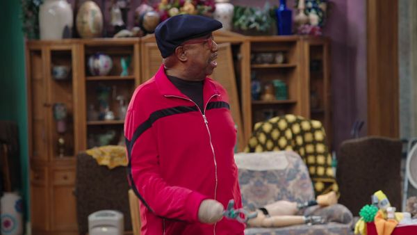 Tyler Perry's Assisted Living - A limpeza