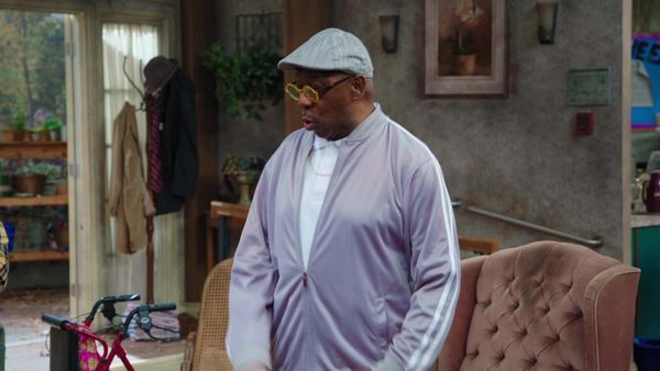 Tyler Perry's Assisted Living - Pela Familia