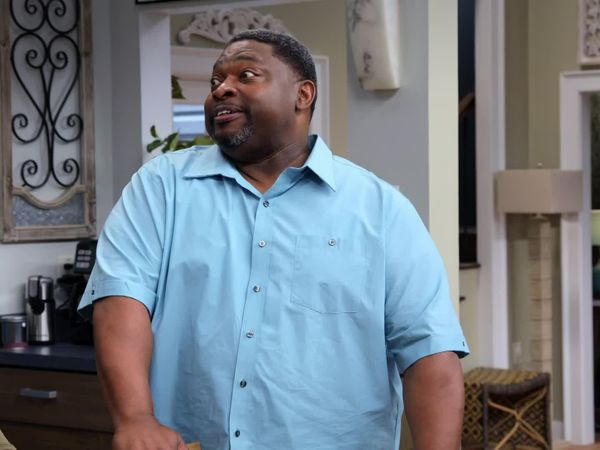 Tyler Perry's House of Payne - Do seu lado
