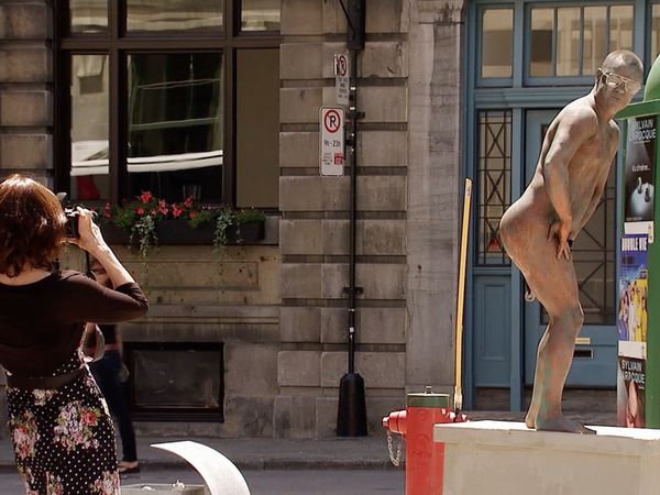 Just for Laughs Gags - La estatua celosa