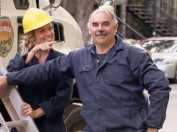 Just for Laughs Gags - Debajo de la escalera