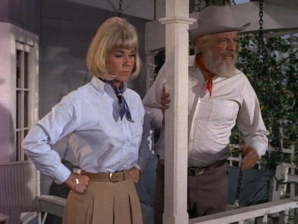The Doris Day Show - The Five Dollar Bill