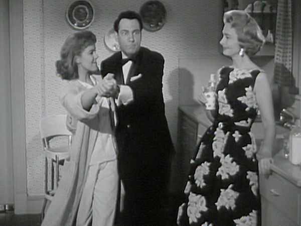 The Donna Reed Show - Pickles for Charity