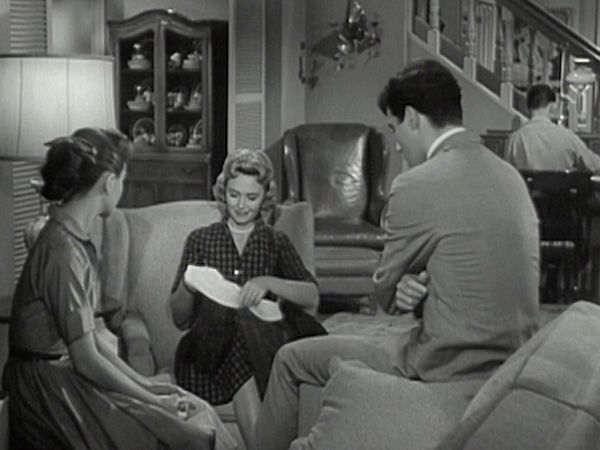 The Donna Reed Show - Mary's Growing Pains