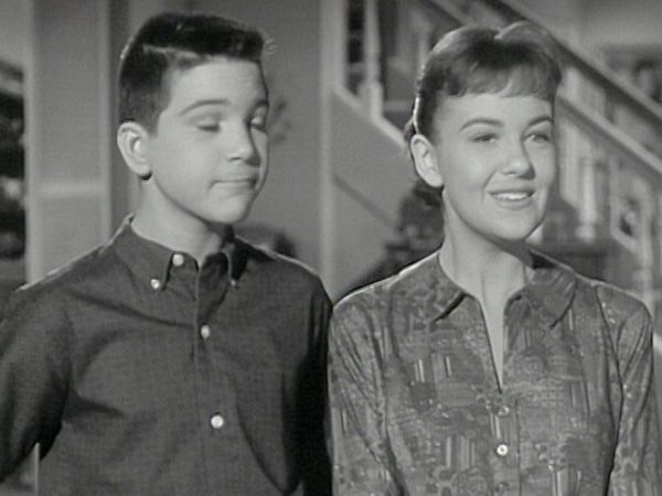 The Donna Reed Show - The Wedding Present