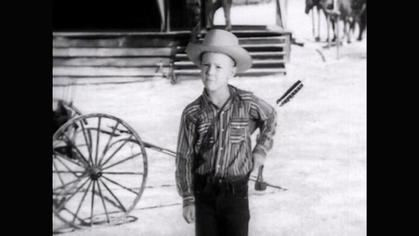 The Roy Rogers Show - The Roy Rogers Show: S5 E7 - Three Masked Men