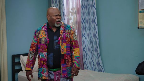 Tyler Perry's Assisted Living - Mais Cores