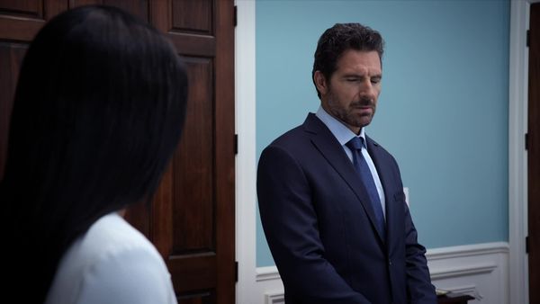 Tyler Perry's The Oval - Como Relógio