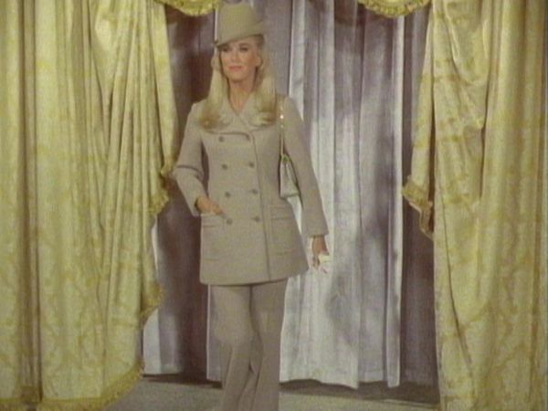 The Doris Day Show - Doris the Model