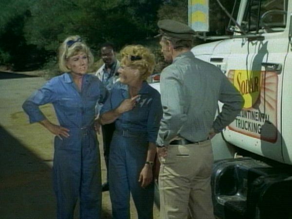 The Doris Day Show - The Gas Station