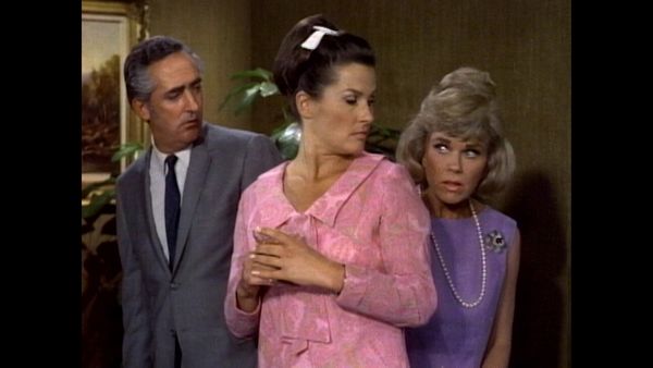 The Doris Day Show - The Chocolate Bar War