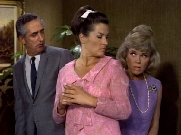 The Doris Day Show - The Chocolate Bar War