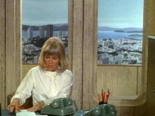 The Doris Day Show - Doris Gets a Job