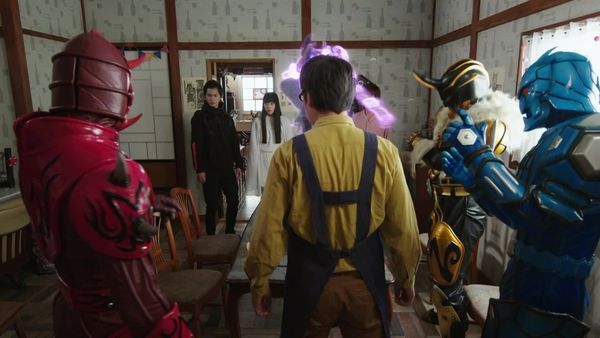 Kamen Rider ZI-O - 2007: Denliner crash!