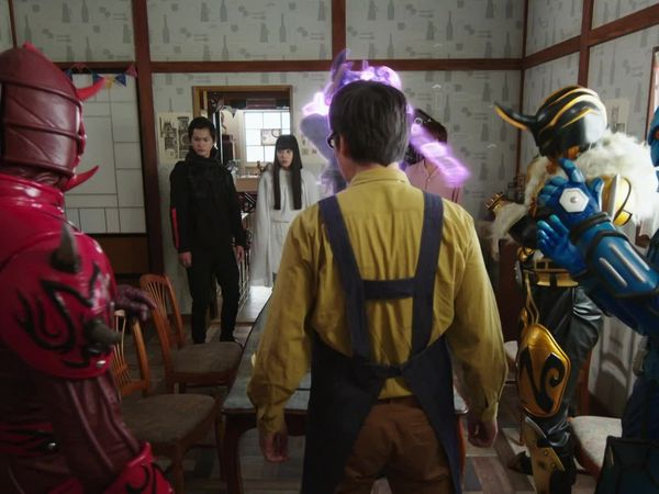 Kamen Rider ZI-O - 2007: Denliner crash!