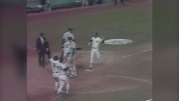 Great Games - Paul Blair walks it off to win Game 1