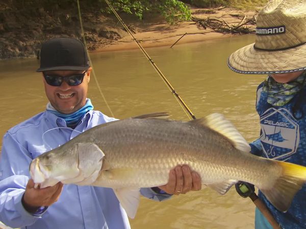 IFISH - Metre Barra on Handline - Daly River, NT