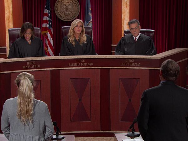 Hot Bench - Headed Over a Cliff!; Bulldog vs. Chihuahua