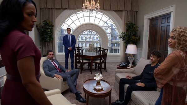 Tyler Perry's The Oval - Chamados pelo dever