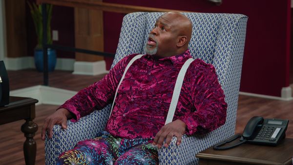 Tyler Perry's Assisted Living - Situação perigosa