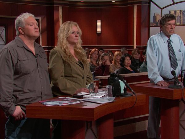 Hot Bench - Dueling Roommates!; Big Screen Showdown