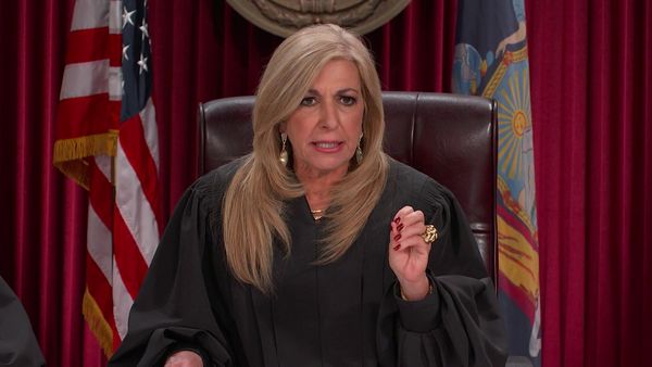 Hot Bench - Professional Surfer ... Loan Shirker?!; Potbelly Pigsty Meets Messy Ferret!