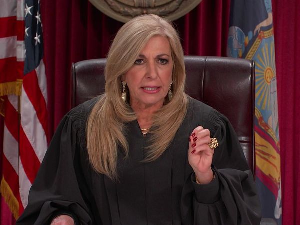 Hot Bench - Professional Surfer ... Loan Shirker?!; Potbelly Pigsty Meets Messy Ferret!