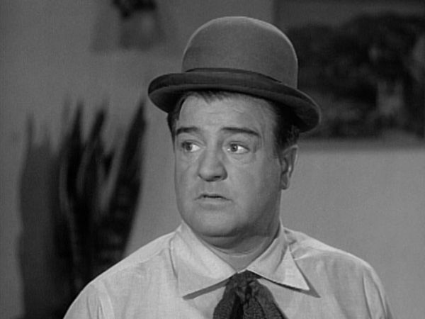 The Abbott and Costello Show - Fall Guy