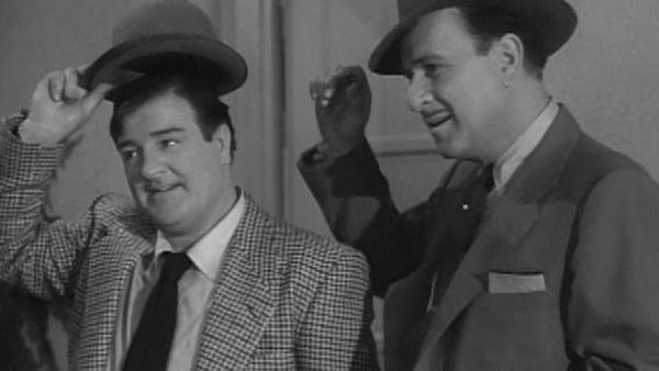 The Abbott and Costello Show - Cheap Skates