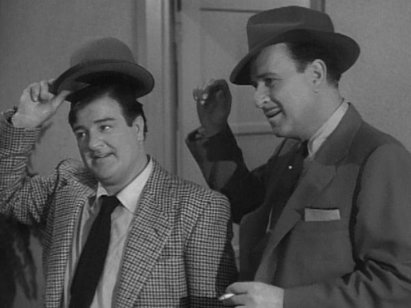 The Abbott and Costello Show - Cheap Skates