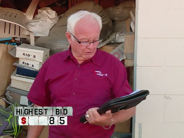Storage Wars: Northern Treasures - Pranking The Monkeys