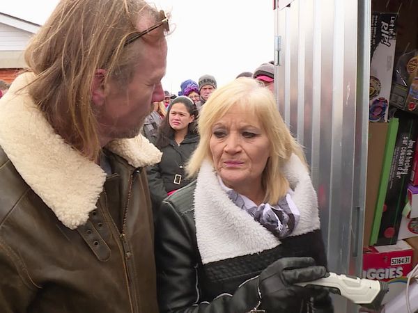 Storage Wars: Northern Treasures - Ursula Goes Bananas!