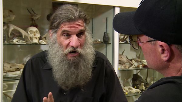 Storage Wars: Northern Treasures - Cause That's What Janitors Do!