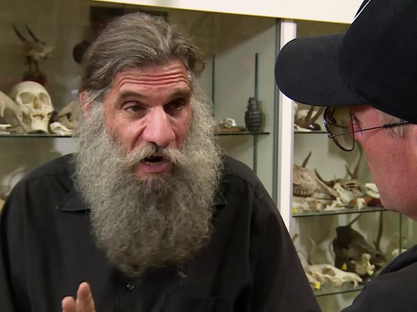 Storage Wars: Northern Treasures - Cause That's What Janitors Do!