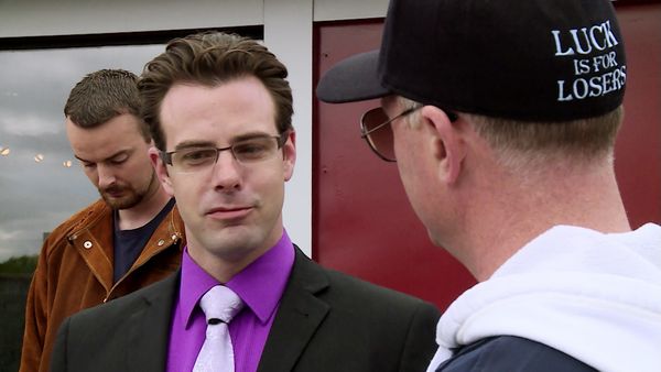 Storage Wars: Northern Treasures - That's Mister Pecker To You