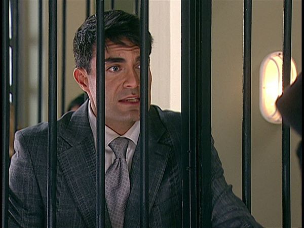 Pecados ajenos - Interrogatorios