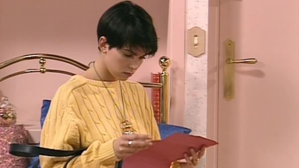 Hélène et les garçons - La déclaration