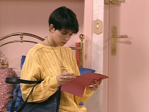 Hélène et les garçons - La déclaration