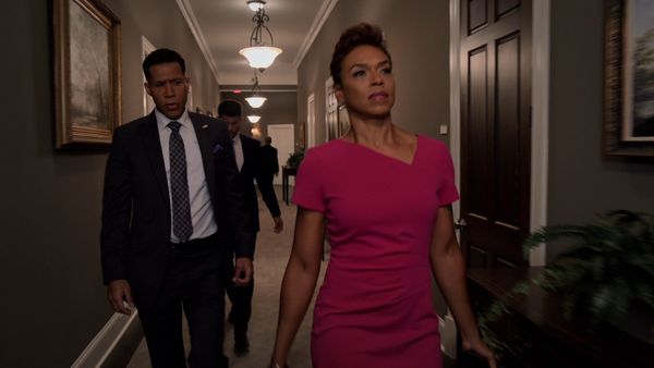 Tyler Perry's The Oval - Um de nós