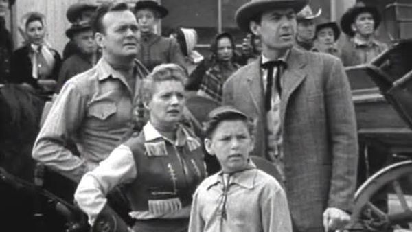 Annie Oakley - Annie and the Mystery Woman