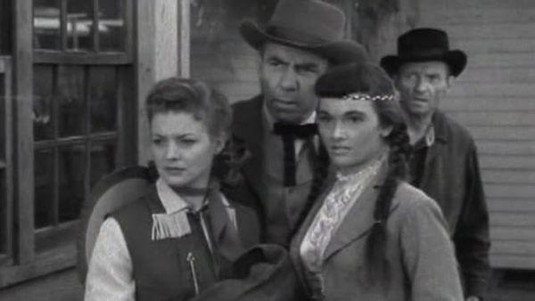 Annie Oakley - Ambush Canyon