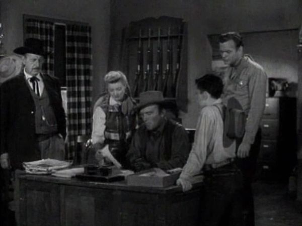 Annie Oakley - Annie and the Miser
