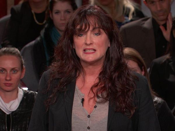 Hot Bench - Pepper Spray Wars!; Bra-Popping, Male-Stripping Vegas Trip!