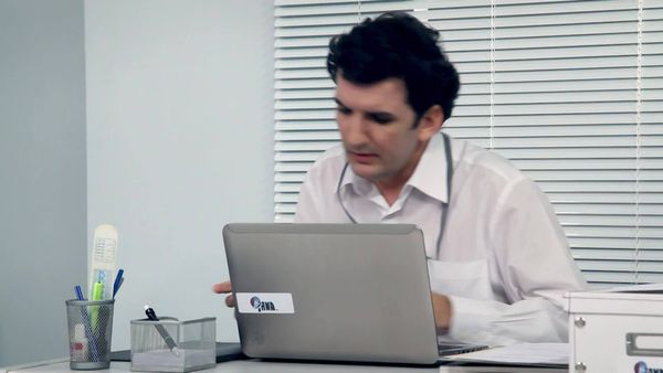 Eu Odeio Meu Chefe! - Ficar ou Mudar de Emprego