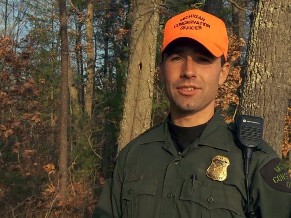 Wardens - Best of: Michigan Whitetail Patrol