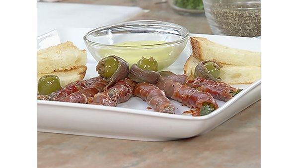Sazón para el Mundo - Tapas: Espárragos Asados con Jamón Serrano y Sal