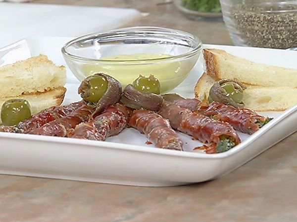 Sazón para el Mundo - Tapas: Espárragos Asados con Jamón Serrano y Sal