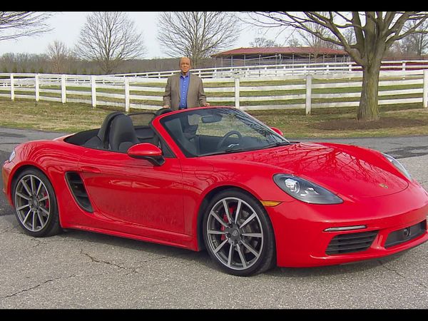 Motor Week - 2020 Porsche 718 Spyder & 2020 Lincoln Aviator