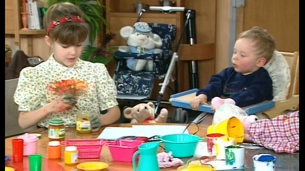Les filles d'à côté - Baby-sitting