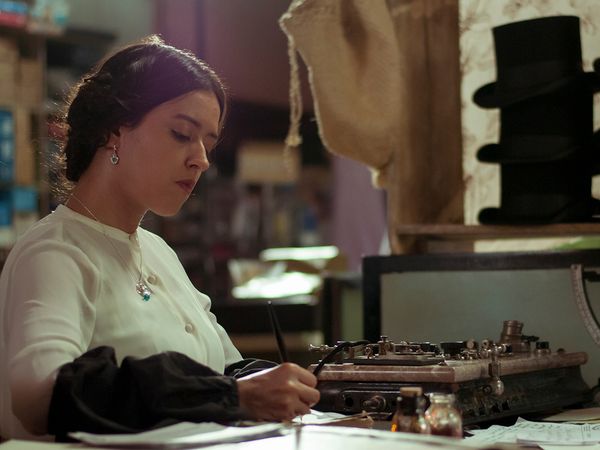 Laura, una vida extraordinaria - Laura - Capítulo 19